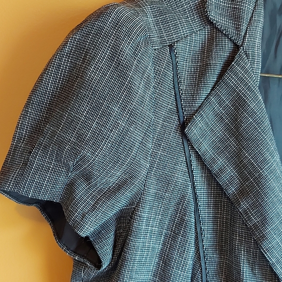 Matching Blazer and Skirt - Picture 6 of 13